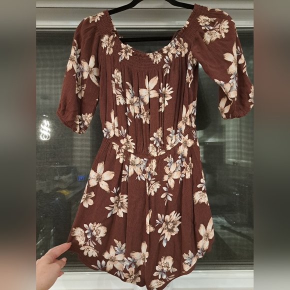 Romper - Picture 2 of 3